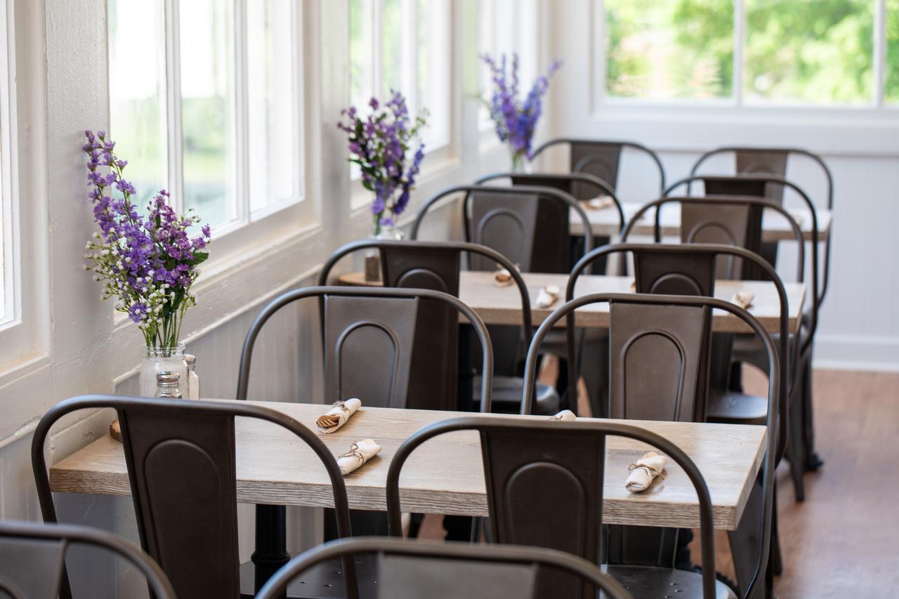 The Blackburn Inn And Conference Center Стонтон Екстер'єр фото